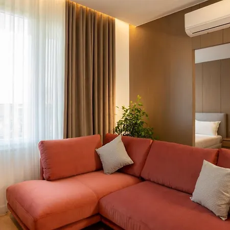 Ξενοδοχείο με διαμερίσματα Albani's