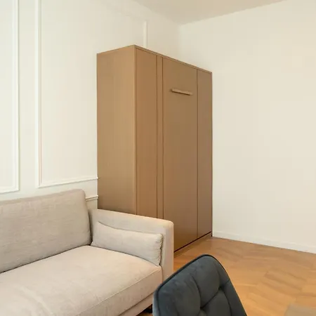 Albani's 3* Τίρανα