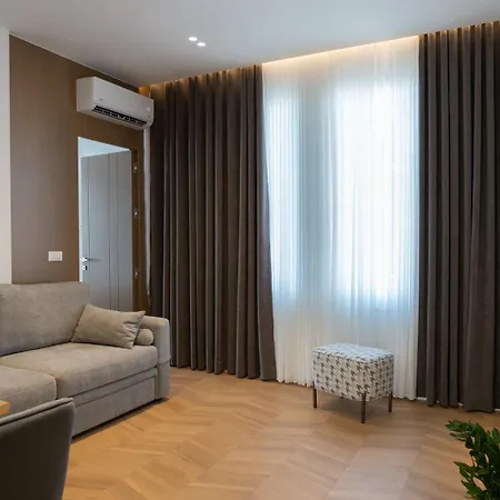 Albani's 公寓式酒店 3*