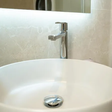 Ξενοδοχείο με διαμερίσματα Albani's Τίρανα