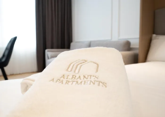 Aparthotel Albani's