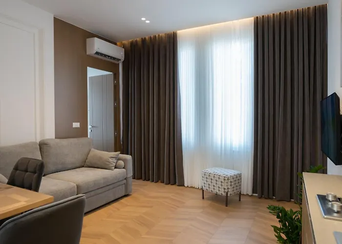 Albani's Aparthotel 4*